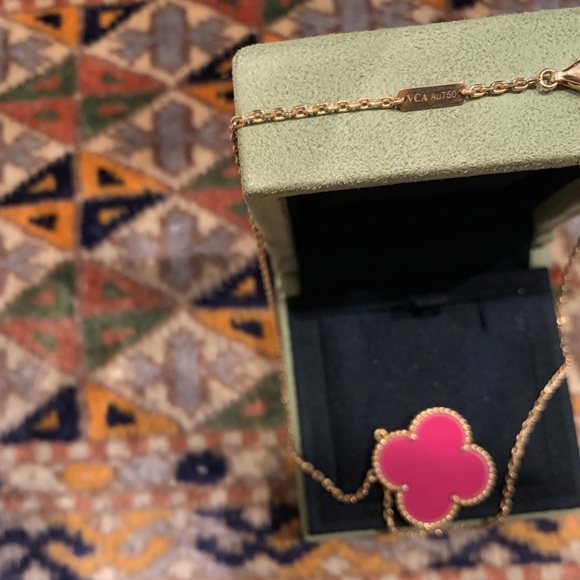 VCA Raspberry Pink Sevres Magic pendant necklace - Picture 4 of 6